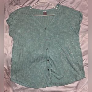 Lightweight maternity blue/teal shirt